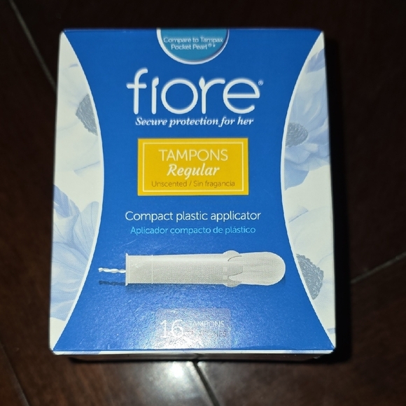 (J33) Fiore Regular Tampons with Compact Applicator - Picture 1 of 6